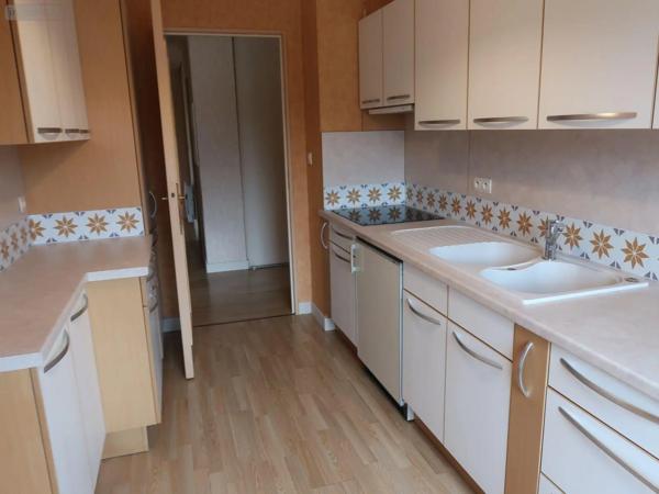 Location - Appartement Châtellerault 86100 3 pièces 71 m 2