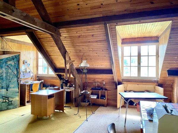 Vente                                                      Maison
                        
                     6 pièces                      150 m2                     à La Chartre-sur-le-Loir
