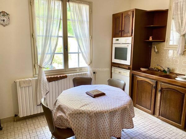 Vente                                                      Maison
                        
                     6 pièces                      150 m2                     à La Chartre-sur-le-Loir