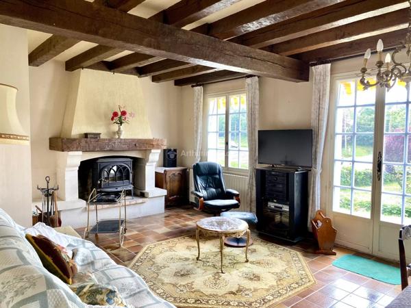 Vente                                                      Maison
                        
                     6 pièces                      150 m2                     à La Chartre-sur-le-Loir