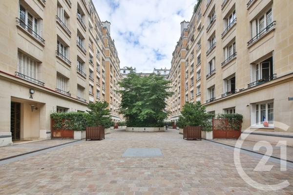 Appartement F4 à vendre  4 pièces - 96,37 m 2   NEUILLY SUR SEINE  - 92