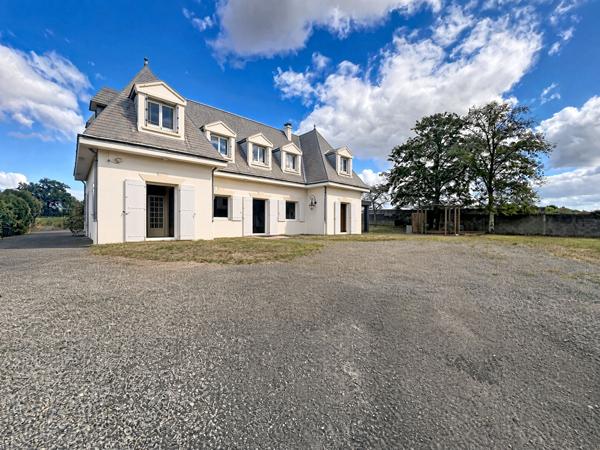 Maison Familiale de Caractère avec Piscine et étang, secteur prisé de Vertou