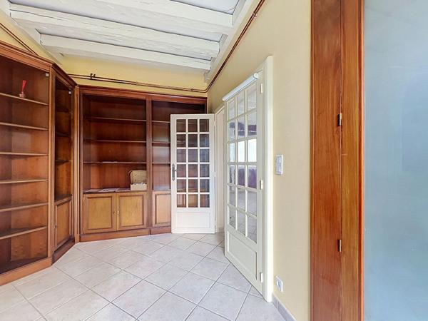 Maison Familiale de Caractère avec Piscine et étang, secteur prisé de Vertou