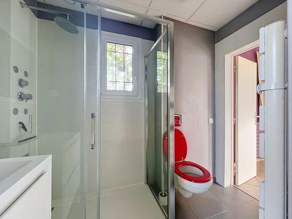 Maison Familiale de Caractère avec Piscine et étang, secteur prisé de Vertou