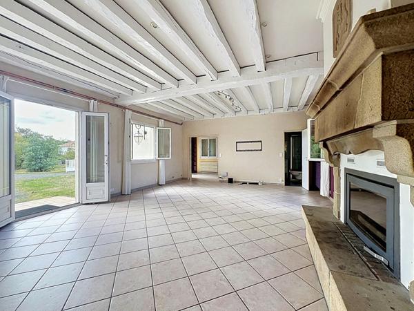 Maison Familiale de Caractère avec Piscine et étang, secteur prisé de Vertou