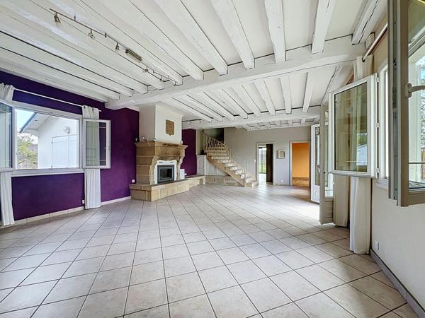 Maison Familiale de Caractère avec Piscine et étang, secteur prisé de Vertou