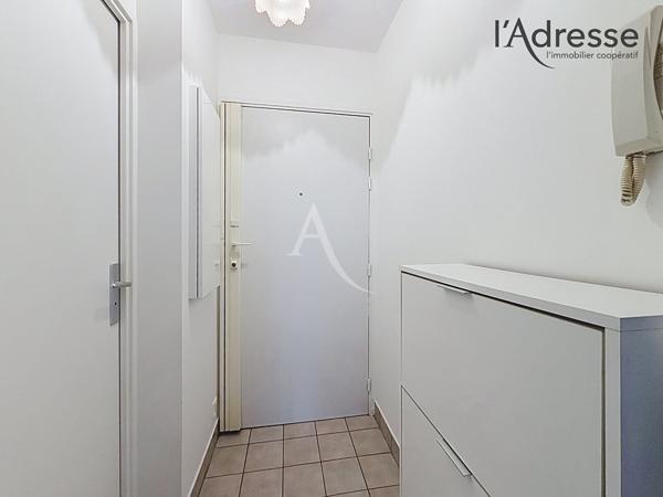 PUTEAUX STUDIO Meublé 19 m² avec cave