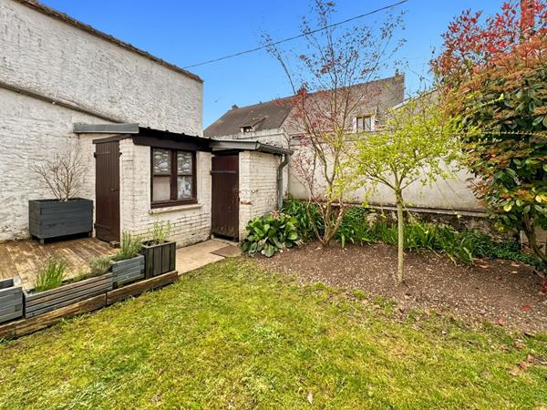 MAISON CENTRE-VILLE DE PUSSAY, 3 CHAMBRES, CAVE ET JARDIN