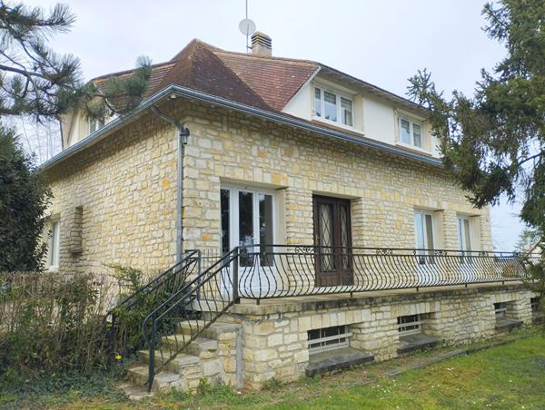 BELLE MAISON EN PIERRE