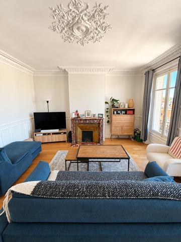 Fontainebleau - Centre / Appartement 2 chambres avec jardin collectif + chambre de bonne + grenier + garage +