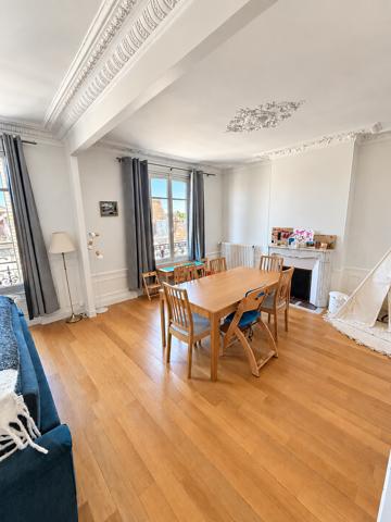 Fontainebleau - Centre / Appartement 2 chambres avec jardin collectif + chambre de bonne + grenier + garage +