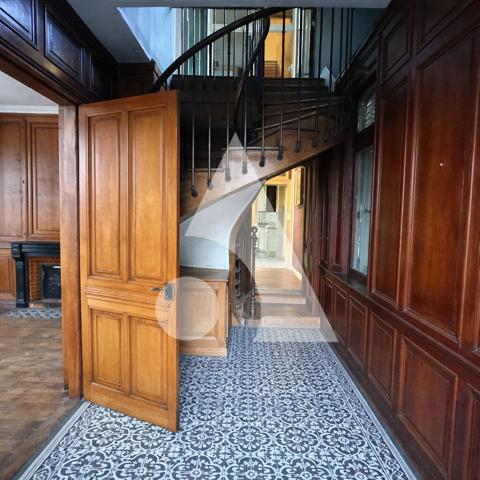 Maison 9 pièces 215 m2