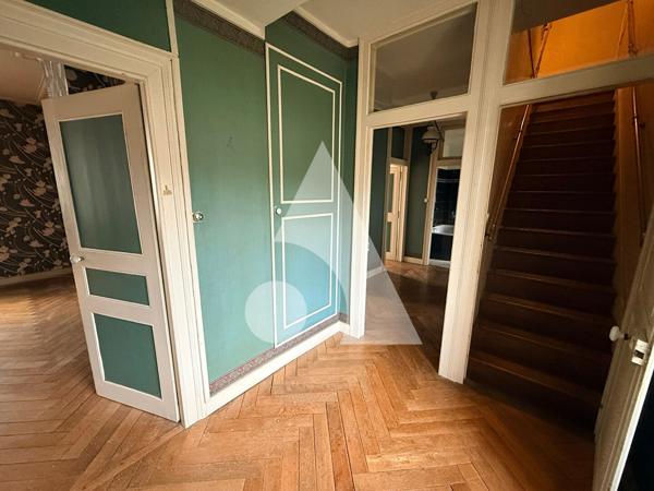 Maison 9 pièces 215 m2