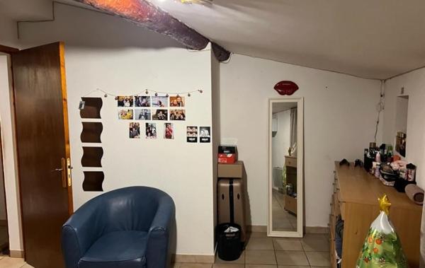 Vente Immeuble local commercial + appartement Meze   