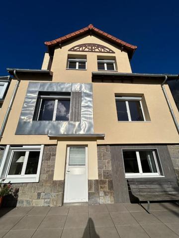 Maison Aurillac 7 pièce(s) 194 m2 , Aurillac