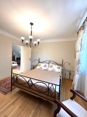 Maison Aurillac 7 pièce(s) 194 m2 , Aurillac