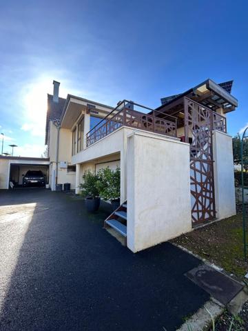 Maison Aurillac 7 pièce(s) 194 m2 , Aurillac