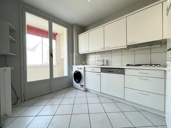 Appartement Villeurbanne / Léon Blum - Bon Coin - T4 - 80 m² - séjour double - balcon - loggia - cave - garage