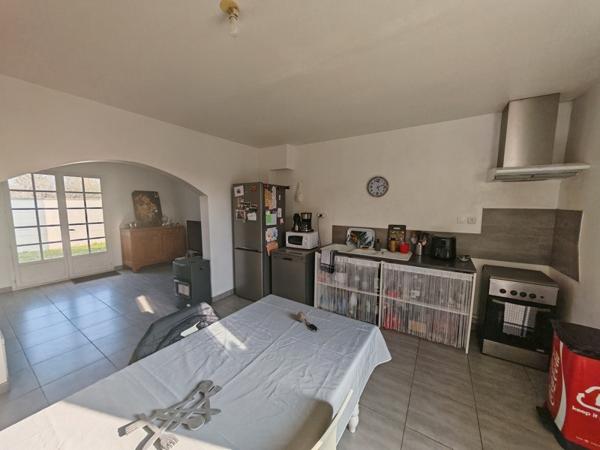Immeuble à vendre |  Gensac-la-Pallue |  3 pièces | 180 m²