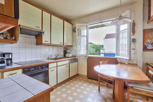 SEVRES RIVE GAUCHE - MAISON FAMILIALE €795 000 ** - Référence 514-S