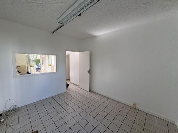 Bureaux professionnels à vendre - 207 m2 (Saint Jean le Blanc)