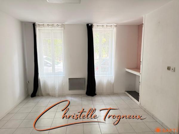 AMIENOISE     Fort potentiel dans un quartier recherché !