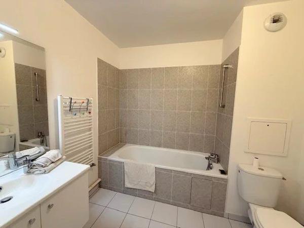 Location Appartement 5 pièces 85 m2 à Combs-la-Ville