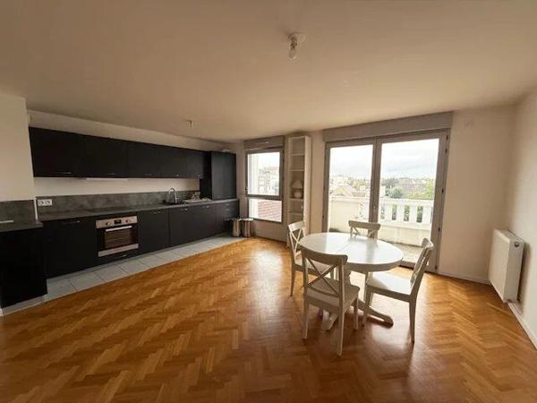 Location Appartement 5 pièces 85 m2 à Combs-la-Ville