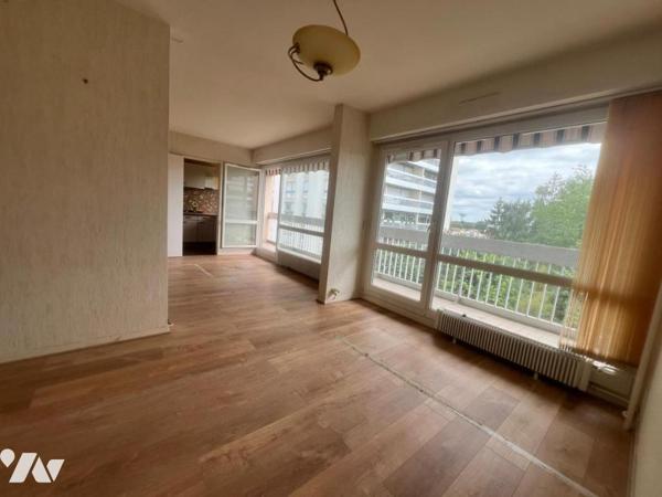 GRAND 3/4 Pièces à Elancourt