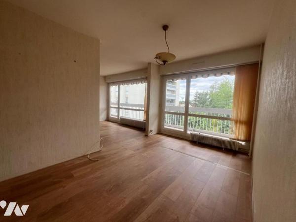 GRAND 3/4 Pièces à Elancourt