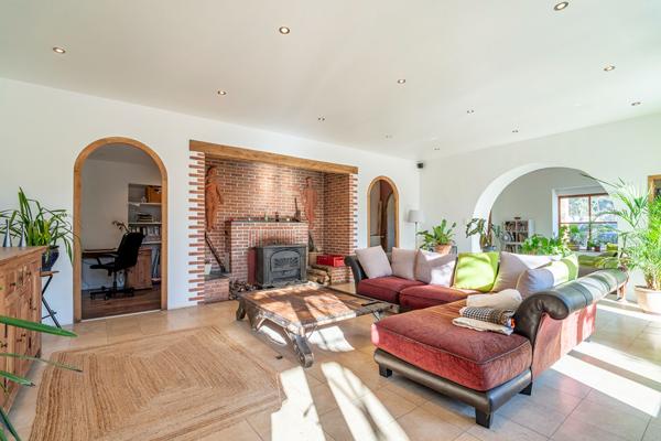 Bastide de caractère de 334 m² avec gîte et piscine sur 1,3 ha Rieux minervois