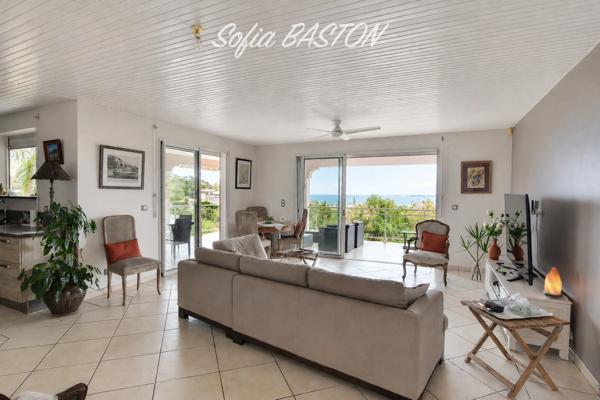 A VENDRE LES TROIS ILETS – VILLA CONTEMPORAINE T4 VUE MER AVEC PISCINE – PROCHE GOLF INTERNATIONAL (972)
