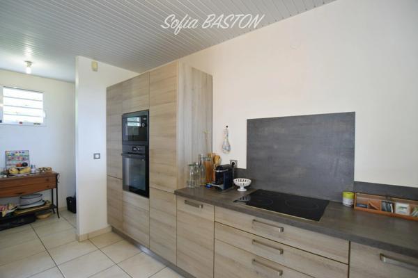 A VENDRE LES TROIS ILETS – VILLA CONTEMPORAINE T4 VUE MER AVEC PISCINE – PROCHE GOLF INTERNATIONAL (972)
