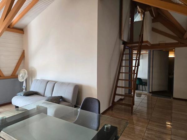 Location                                                      Appartement
                        
                     5 pièces                      80 m2                     à Fort-de-France
