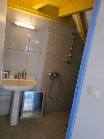 Location                                                      Appartement
                        
                     5 pièces                      80 m2                     à Fort-de-France