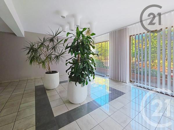 Appartement F6 à vendre  6 pièces - 121,07 m 2   REIMS  - 51