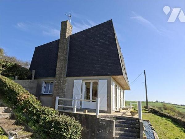 Maison d'habitation d'architecte, aux portes de la Presqu'ile de Crozon vue imprenable sur la b...