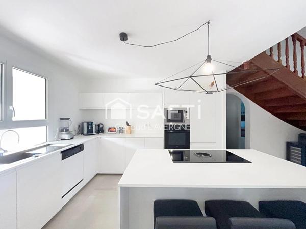 Superbe maison rénovée avec piscine et dépendance
