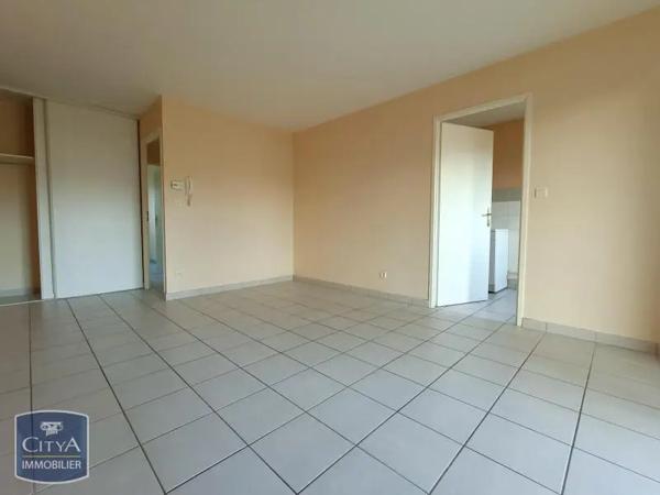 Appartement à louer 3 pièces 62.86m² Fismes (51170)