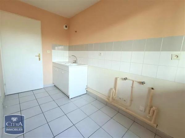 Appartement à louer 3 pièces 62.86m² Fismes (51170)