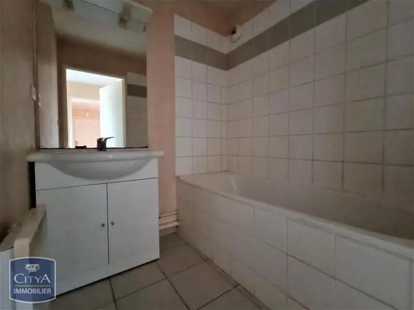 Appartement à louer 3 pièces 62.86m² Fismes (51170)