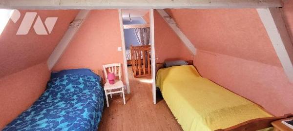 CAMARET SUR MER - Lagatjar - Penty traditionnel à rafraîchir et comprenant une entrée, une cuis...