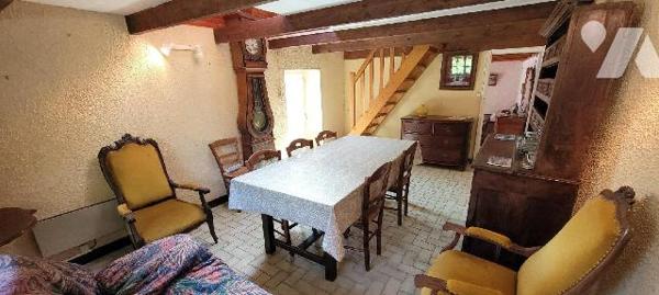 CAMARET SUR MER - Lagatjar - Penty traditionnel à rafraîchir et comprenant une entrée, une cuis...