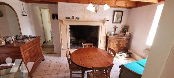 CAMARET SUR MER - Lagatjar - Penty traditionnel à rafraîchir et comprenant une entrée, une cuis...