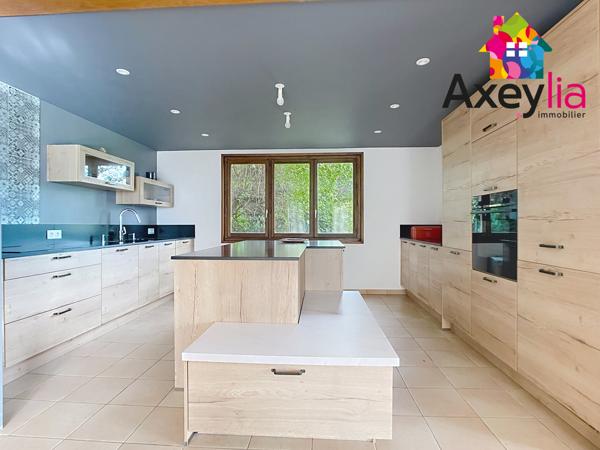 Iguerande (71340) A VENDRE - SECTEUR IGUERANDE - BELLE MAISON EN PIERRE RÉNOVÉE AVEC 3 CHAMBRES