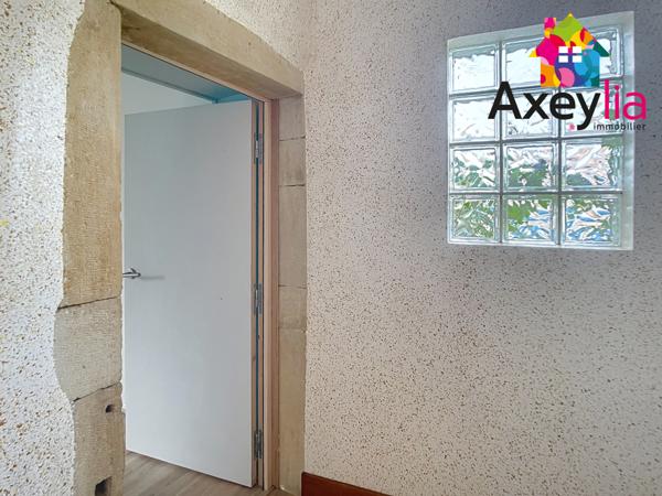 Iguerande (71340) A VENDRE - SECTEUR IGUERANDE - BELLE MAISON EN PIERRE RÉNOVÉE AVEC 3 CHAMBRES