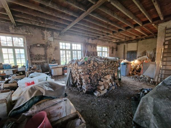 Dpt Vosges (88), à vendre proche de CONTREXEVILLE MAISON P6 avec GARAGE + DEPENDANCE de 400 m2 / TERRAIN 2000 m2