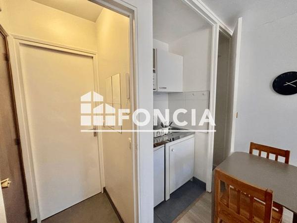 Location Studio 16.76 m² - 1-4 SQUARE VIVALDI Le Chesnay 78150