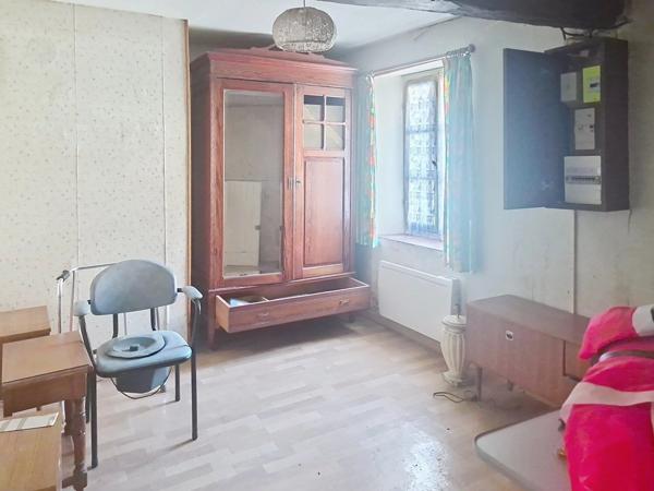 Vente                                                      Maison
                        
                     3 pièces                      50 m2                     à Chalandry