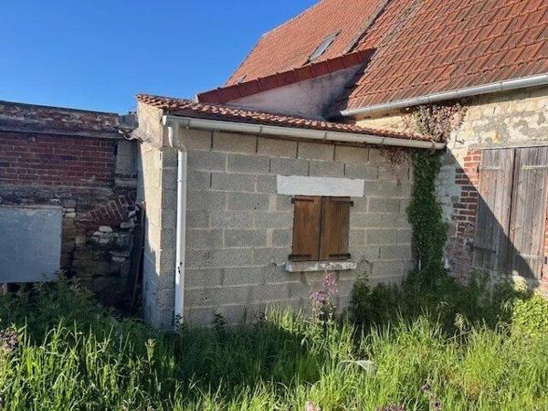 Vente                                                      Maison
                        
                     3 pièces                      50 m2                     à Chalandry